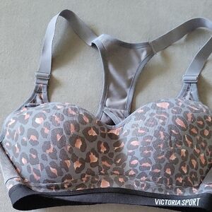 Victoria Sport Bra Leopard Print